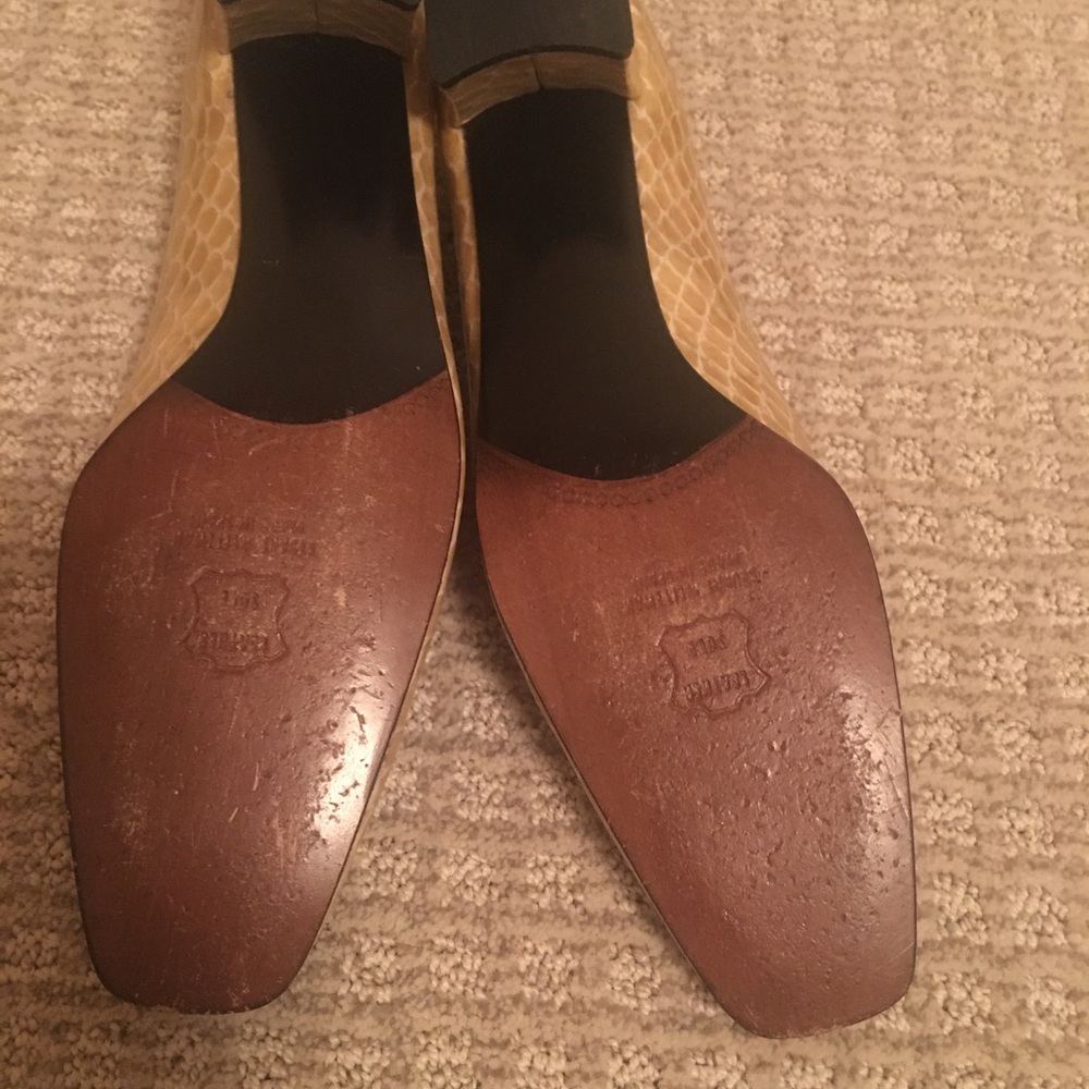 Classic Stuart Weitzman Heels - image 3